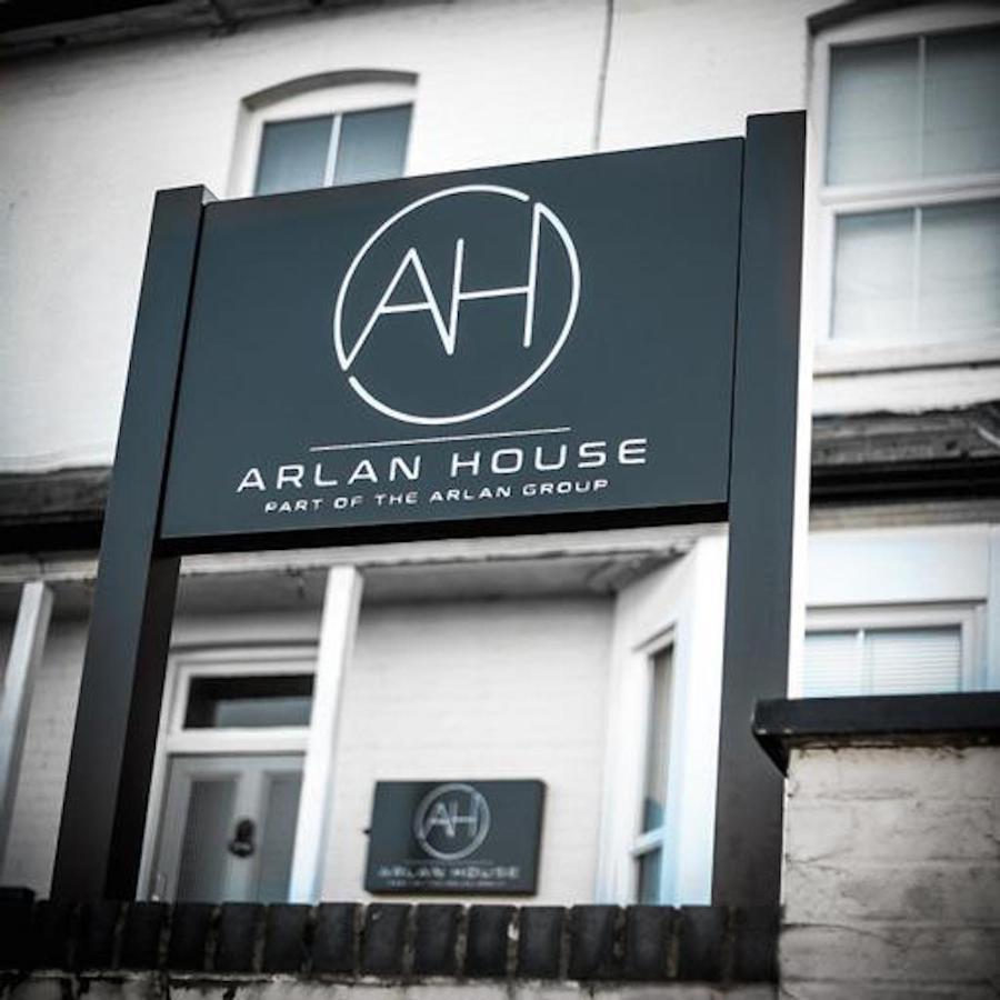 Arlan House, Central Basingstoke Hotel Zewnętrze zdjęcie
